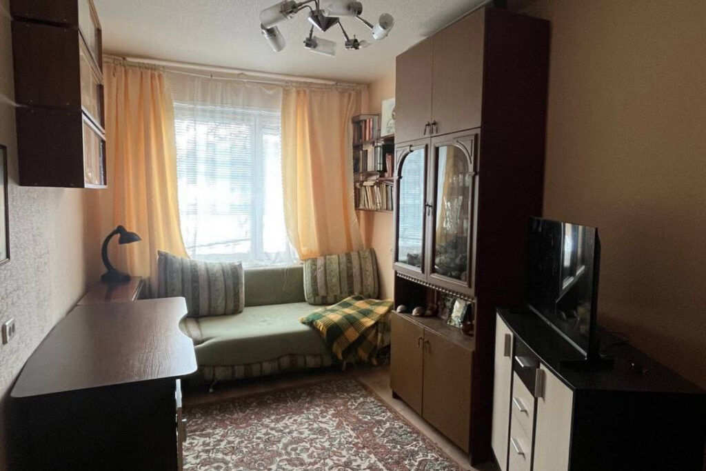 Смотрим бюджетную арендную двушку в Заводском районе