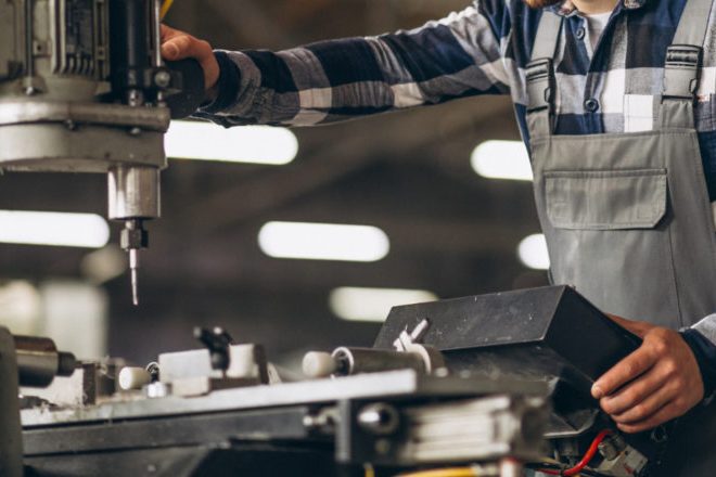 В Любанском районе слесарь погиб на рабочем месте, зацепившись одеждой за оборудование