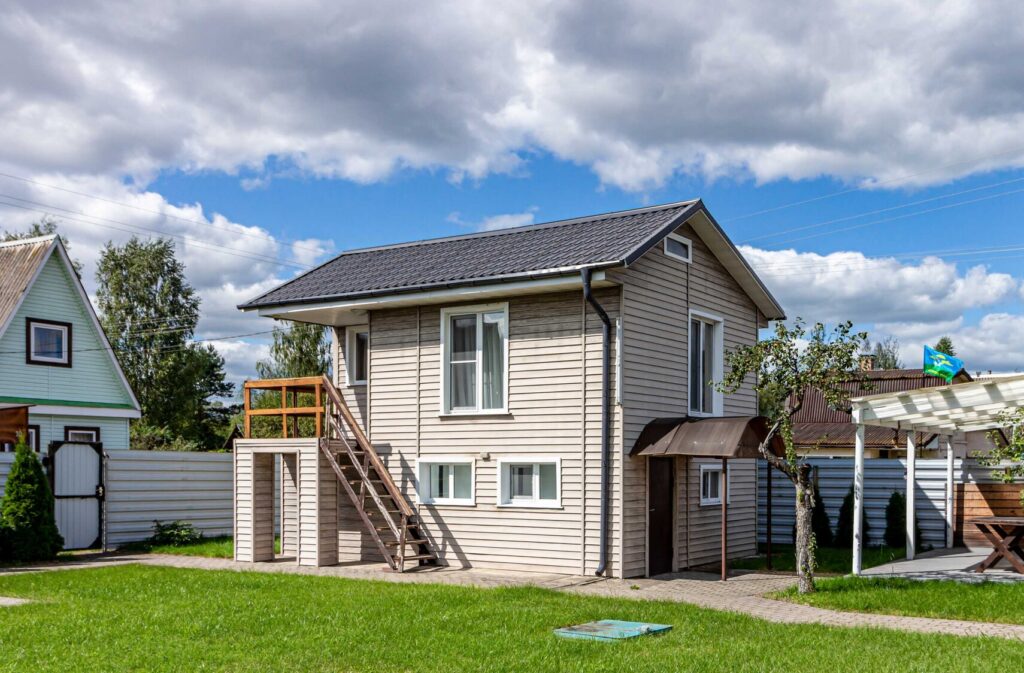 Под Смолевичами продается дом с новой баней. Цена – дешевле однушки в Минске