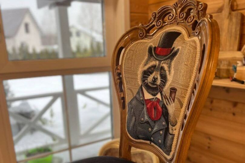 Жительница Колодищей в 50 лет освоила столярное ремесло и теперь зарабатывает на реставрации