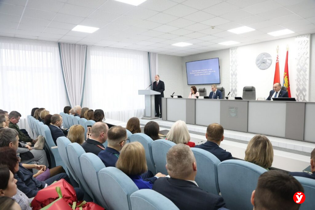 Инвестиции, рабочие места, достойная зарплата. Кушнаренко поставил задачи новому главе Логойщины