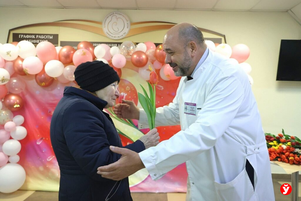 «Здесь ждут чуда каждый день»: трогательные истории женщин Клинического родильного дома