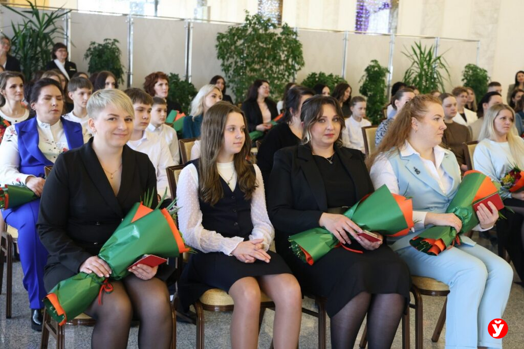 Откровения многодетных женщин Минщины, получивших ордена Матери от Кушнаренко