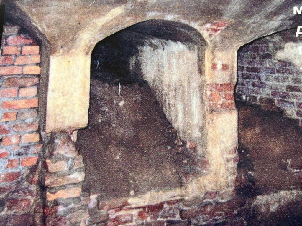 В деревне Минского района найдена усыпальница Радзивиллов с подземными ходами