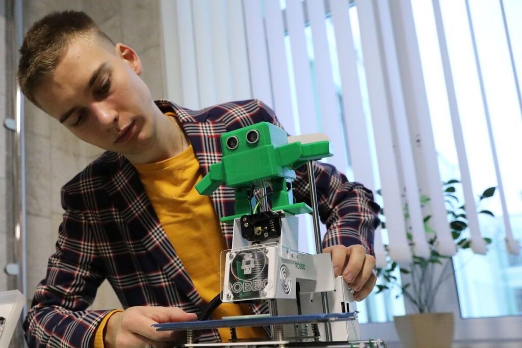 молодой человек