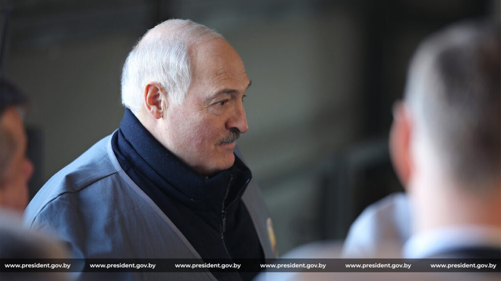 «Все хотели полномочий — берите». Лукашенко рассказал о перераспределении власти на местах