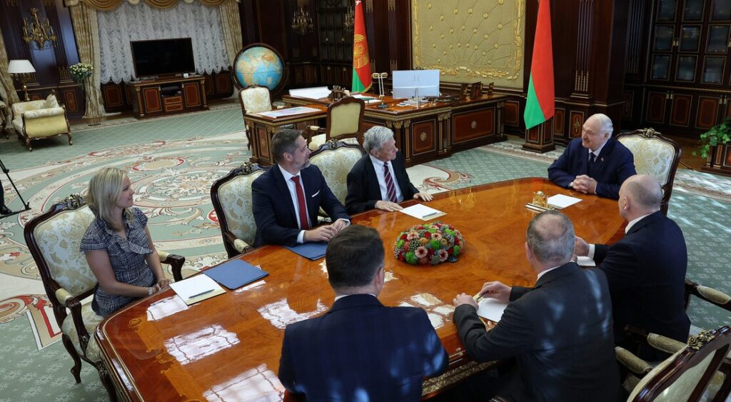 Коул заявил о подготовке возможного визита Лукашенко в США