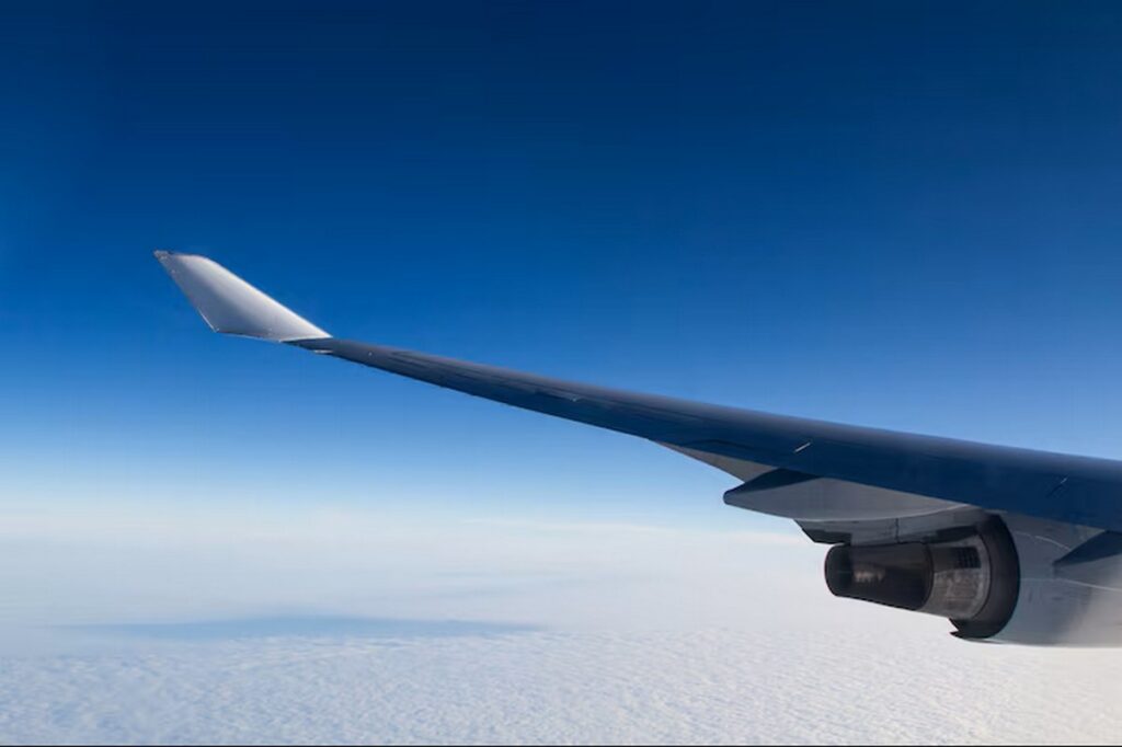 Власти Дубая объявили о частичном восстановлении авиасообщения после атаки БПЛА