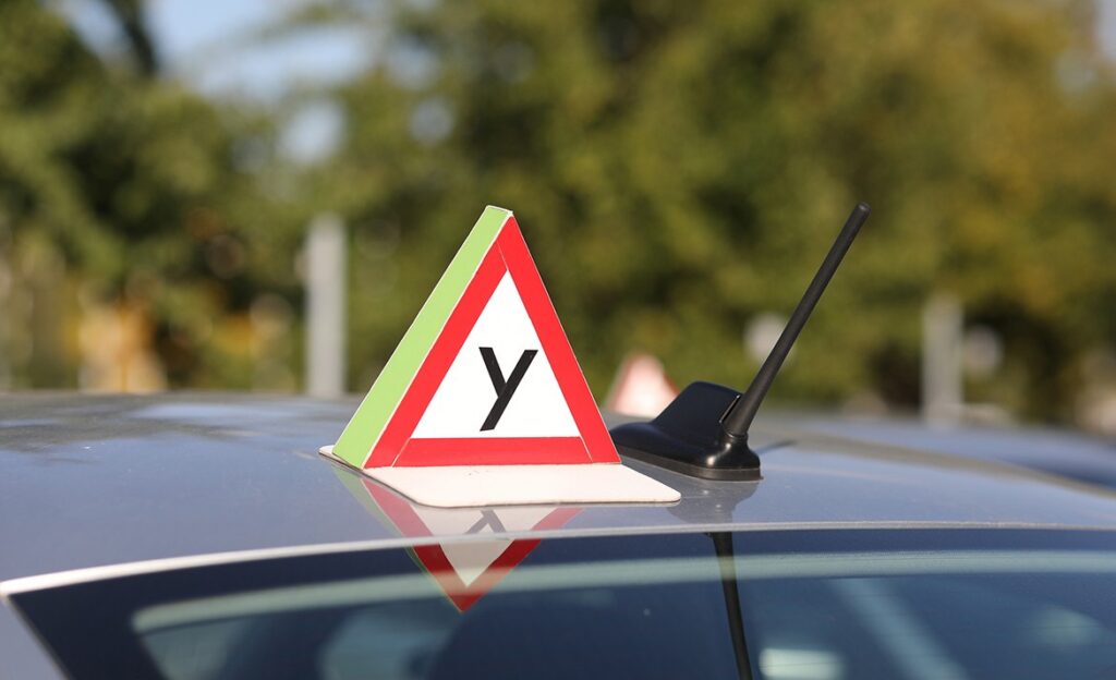 Белорус сдавал экзамен на права в автошколе 75 раз