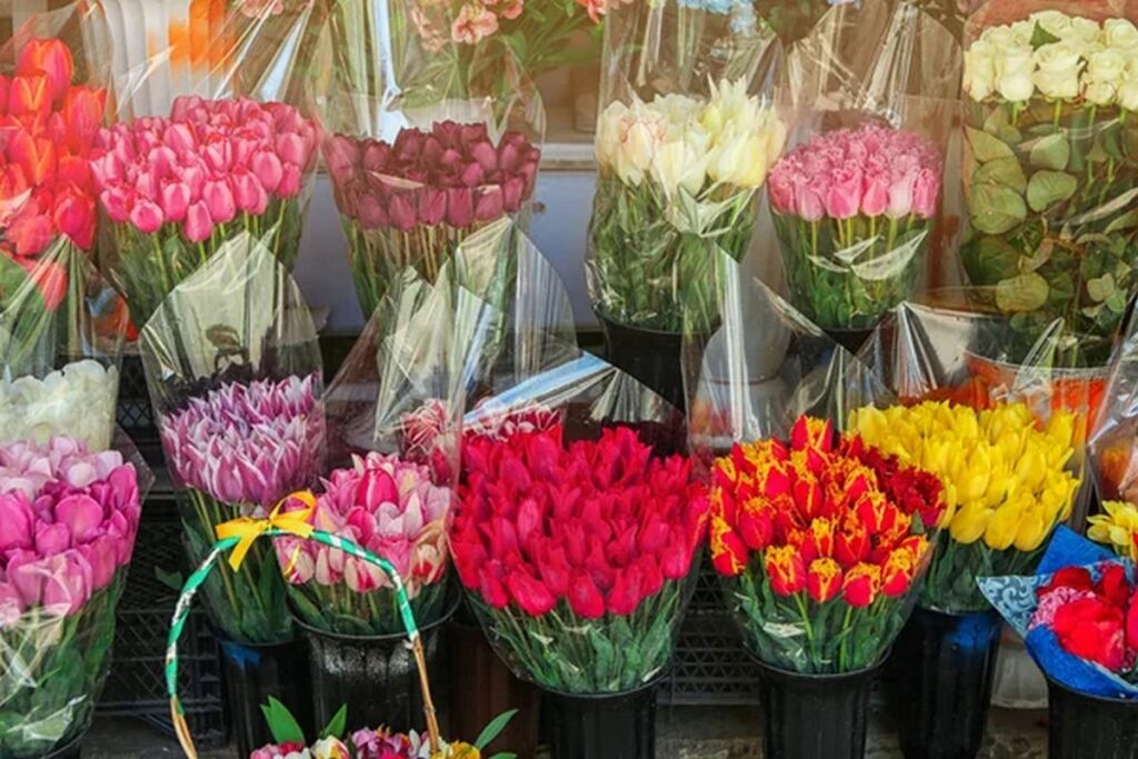 МАРТ будет следить за ценами на цветы перед 8 Марта