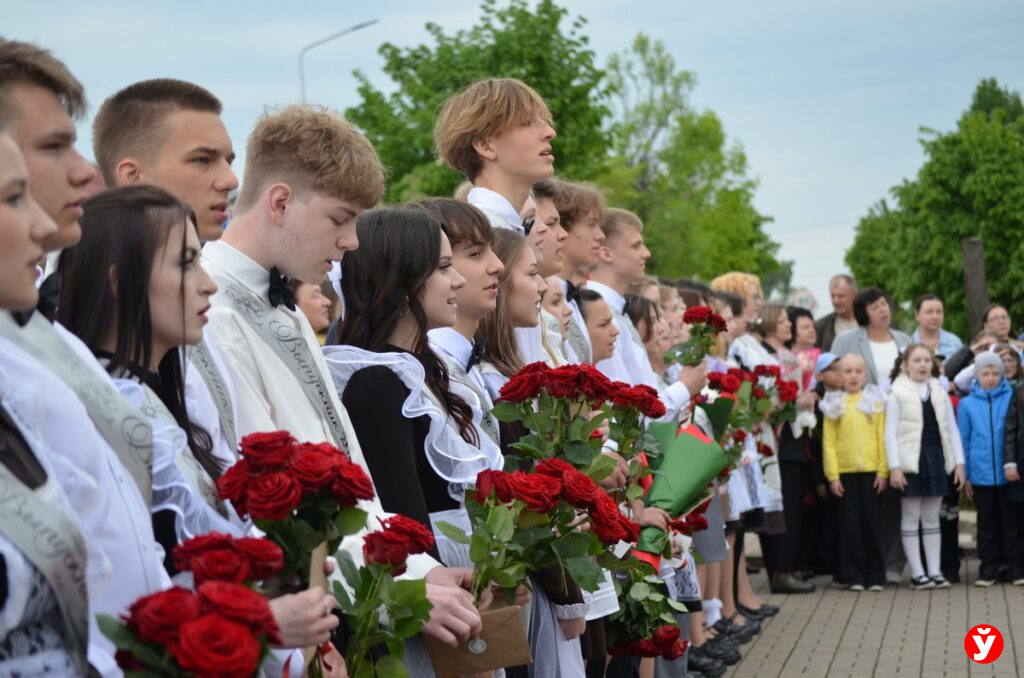 Известны даты последних звонков, выпускных и экзаменов у белорусских школьников