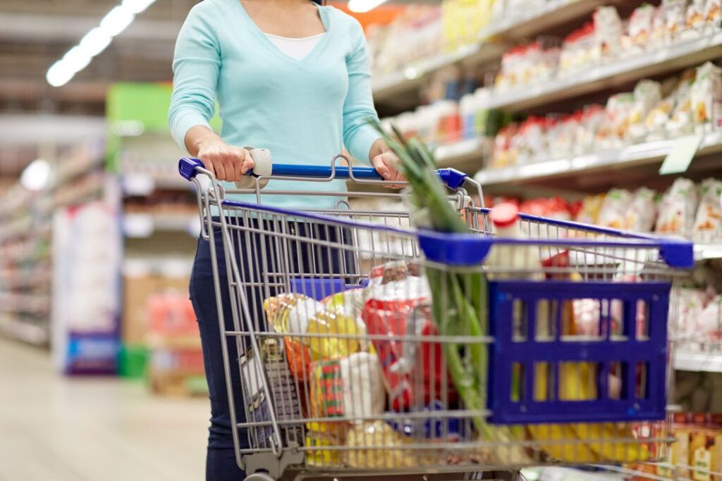 Санэпидслужба проверила магазин в Заславле, где заметили тараканов – что нашли специалисты