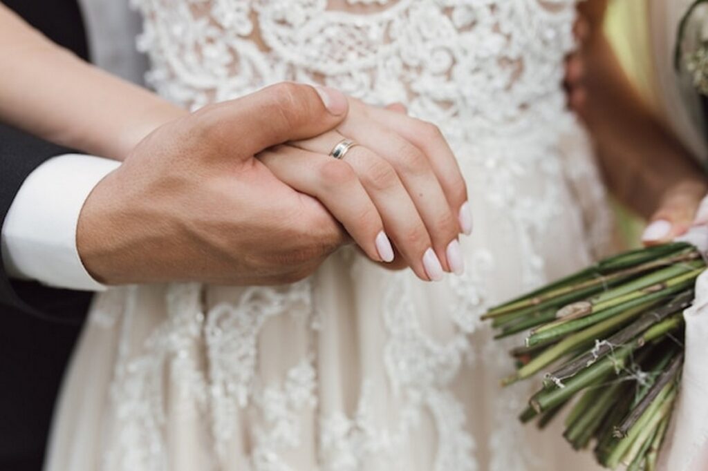 Бракосочетание с доставкой на дом: в каких случаях органы ЗАГС готовы выехать к жениху и невесте