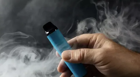 В минском торговом центре подросток отравился после курения вейпа