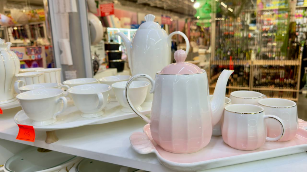 Подарок с пользой: что купить к 8 Марта до 300 рублей на рынке