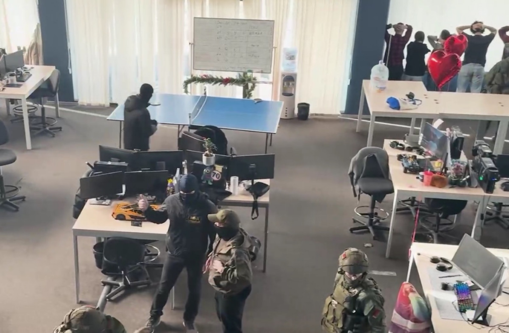 Кто покрывает и работает на скам-центры, которые воруют миллиарды по всему миру