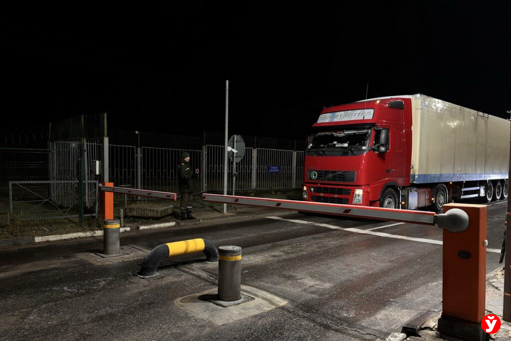 Лукашенко анонсировал возврат фур с литовской регистрацией с понедельника