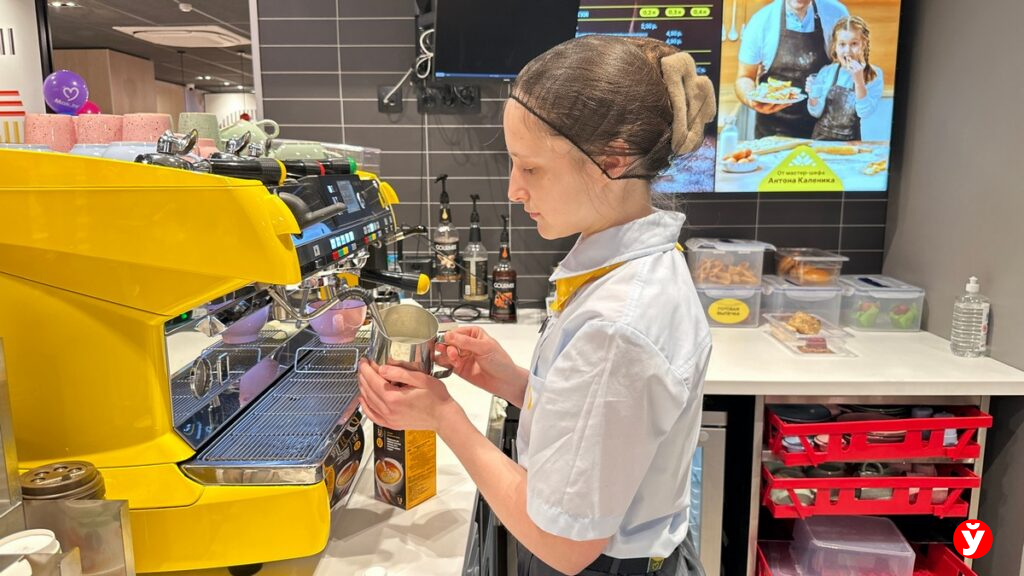 Белорусский «лук» для Mak.by: кто создал новую форму работников сети