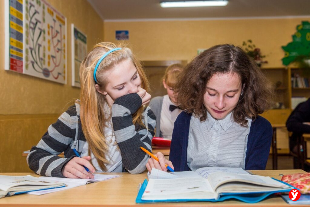 Ошибаться можно: в школах Беларуси изменили правила оценки по русскому и белорусскому языкам