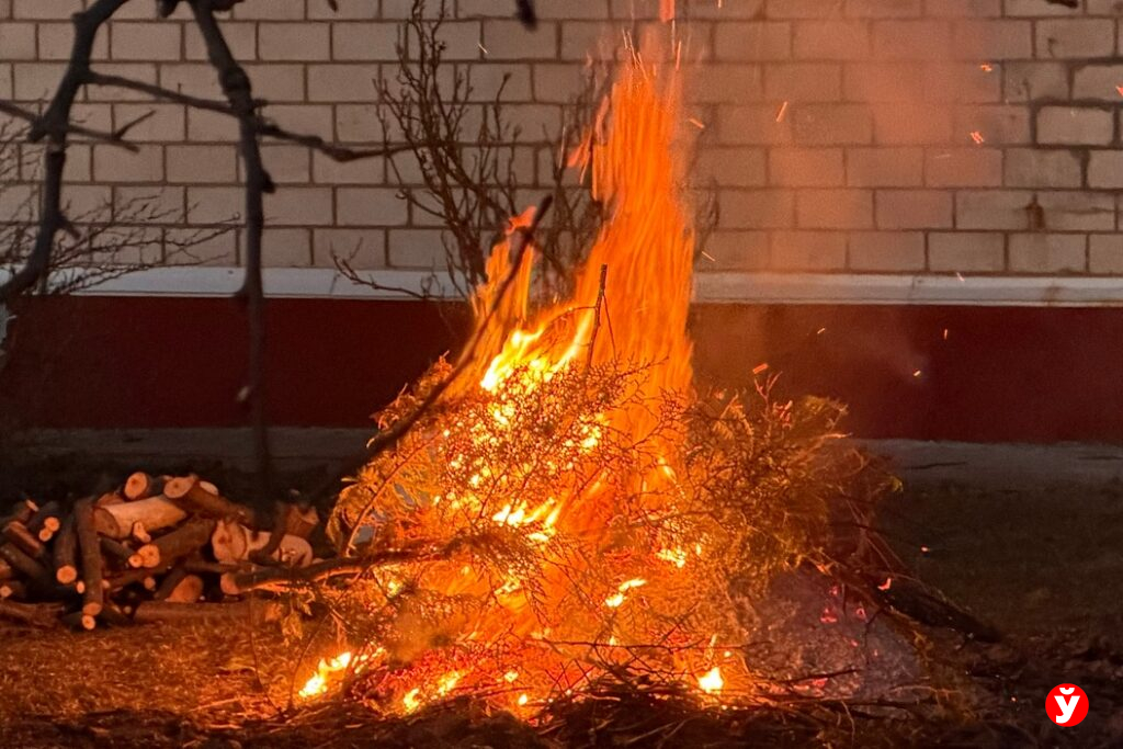 Мужчина пострадал при розжиге костра на участке под Столбцами