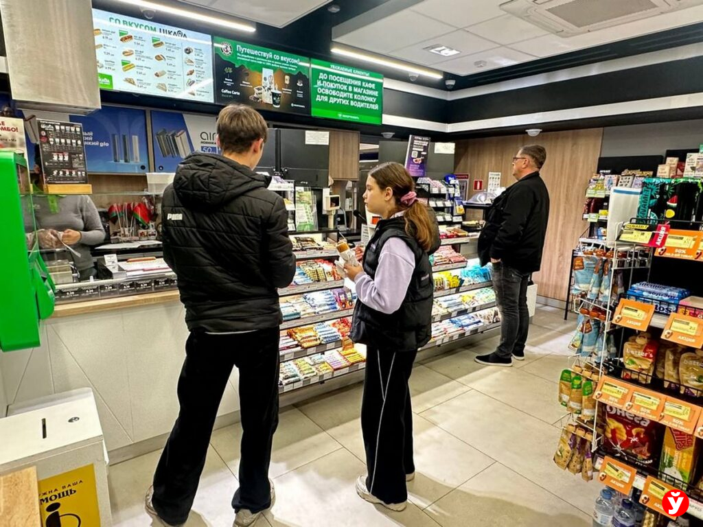 Просрочка и отсутствие ценников – МАРТ нашел нарушения на каждой второй АЗС