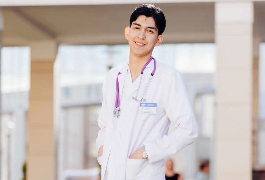 «Здесь большинство людей очень добрые». Как врач из Туркменистана нашел себя в Беларуси