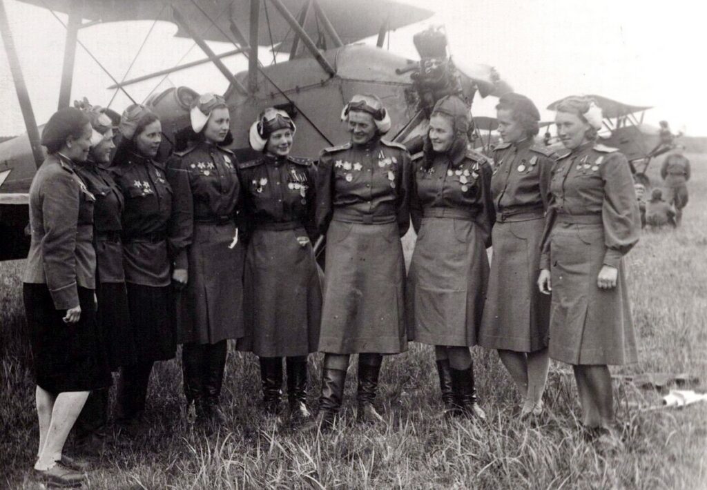 Подвиги на фронте и звание Героя: про летчицу Екатерину Рябову