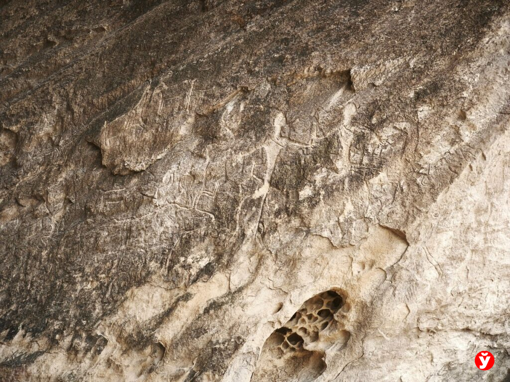 Петроглифы Гобустана