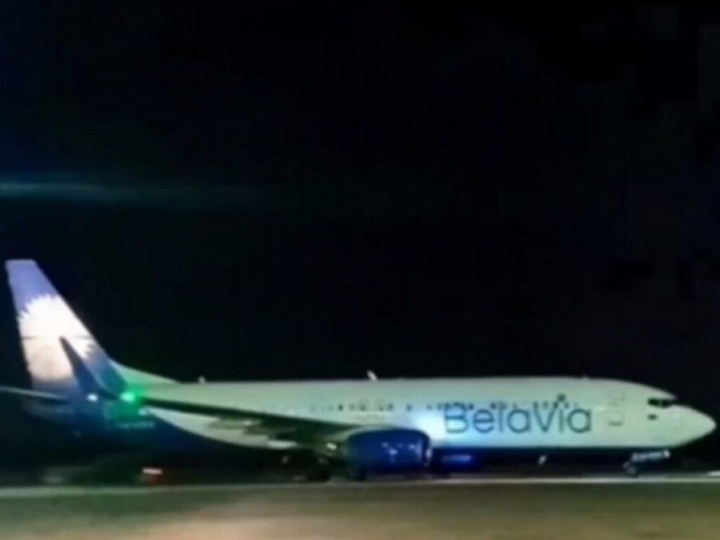 Пассажиры из ОАЭ вернулись в Минск: «Белавиа» готовит новые вывозные рейсы