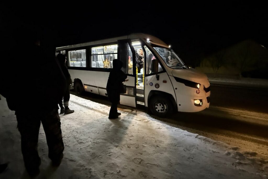 Фанипольчанка платила по терминалу, а водитель требовал больше – почему в одном автобусе две цены