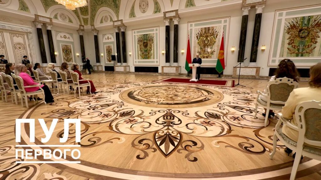 «Надо брать с них пример»: Лукашенко рассказал о семье с 14 детьми из Минской области