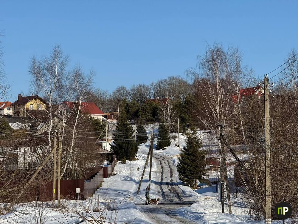 Деревня-сказка под Минском: холмы, замок и жизнь двух эпох в Новашино