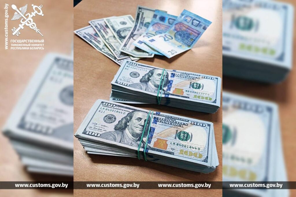 Украинец пытался провезти через Беларусь 37 тыс. долларов