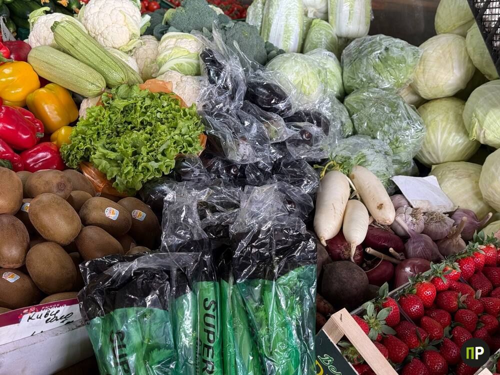 Таборы накануне 8 Марта: какие фрукты и овощи покупают белорусы и за сколько