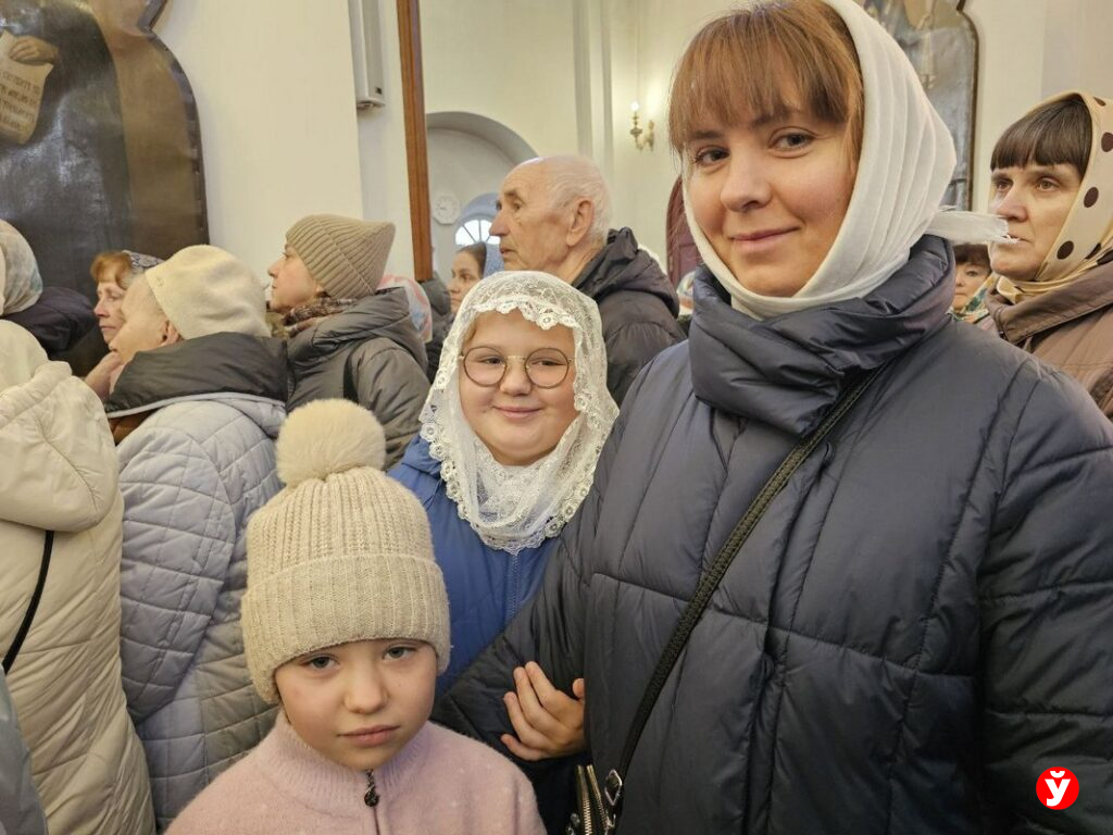 В Борисов прибыла частица пояса Богородицы – за чем едут к святыне за сотни километров