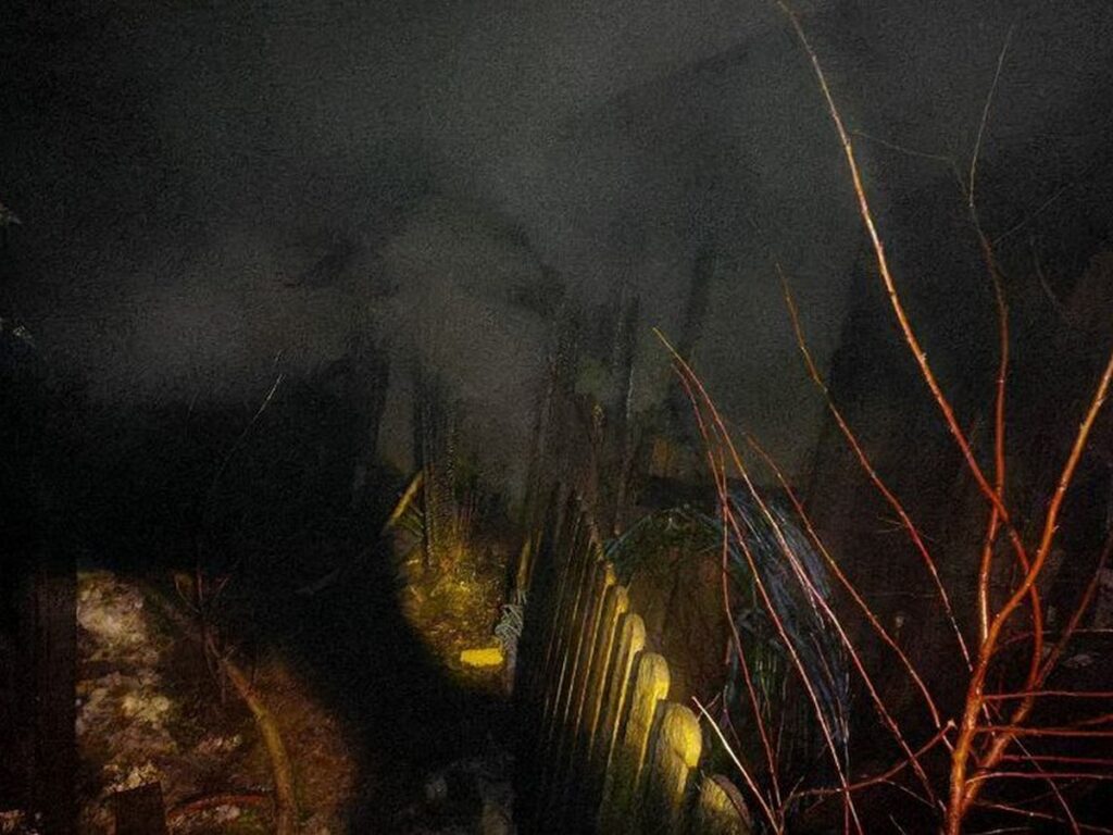 В Логойске сгорели сараи