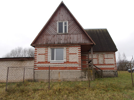 В Чашникском районе продают дом с участком более 20 соток: начальная цена – 17 тысяч