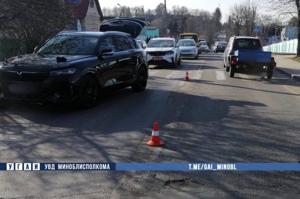 В Молодечно водитель сбил пешехода, перебегавшего дорогу по нерегулируемому переходу