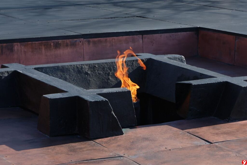 Пламя Хатыни: Азарёнок про трагедию, ставшую силой для Беларуси