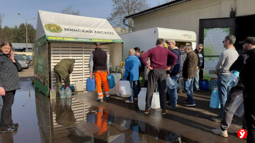 Берёзовый сок пошёл: в Минске открылись точки продаж