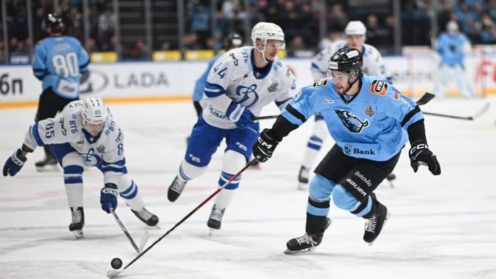 Лукашенко следил за матчем минского «Динамо» на высоте 11 тысяч километров