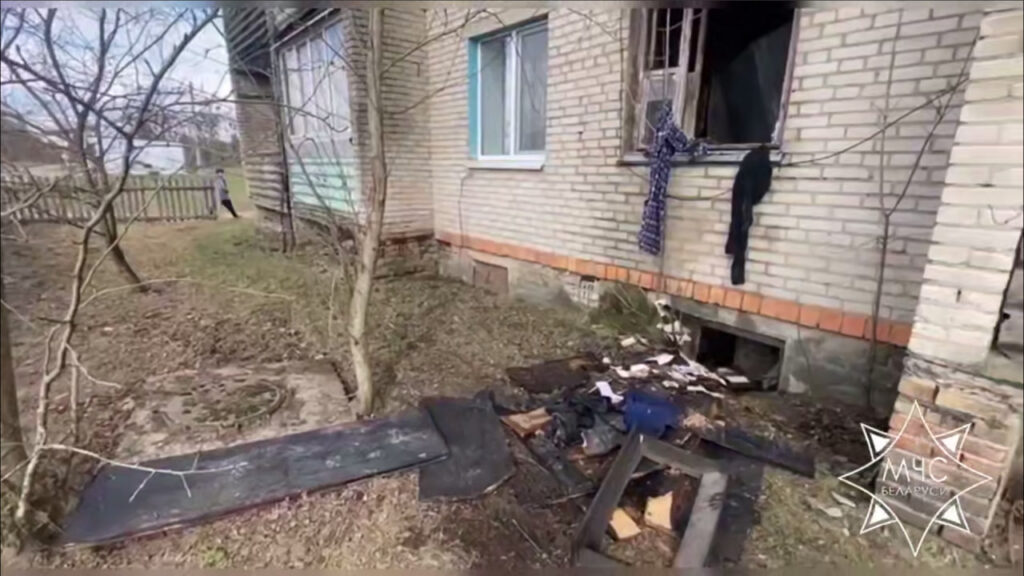 На пожаре в Любанском районе работники МЧС спасли мужчину