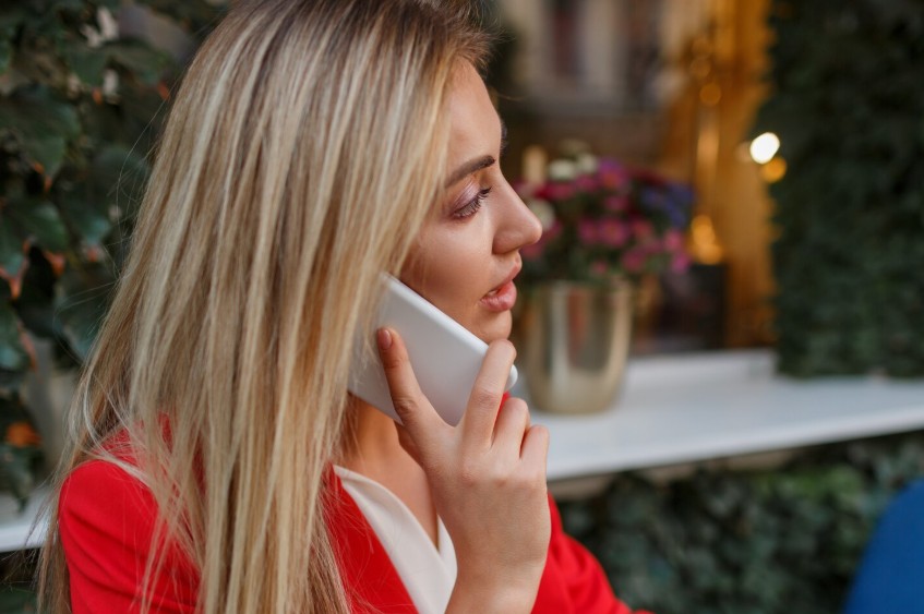 Белорусам установили лимит задолженности за сотовую связь