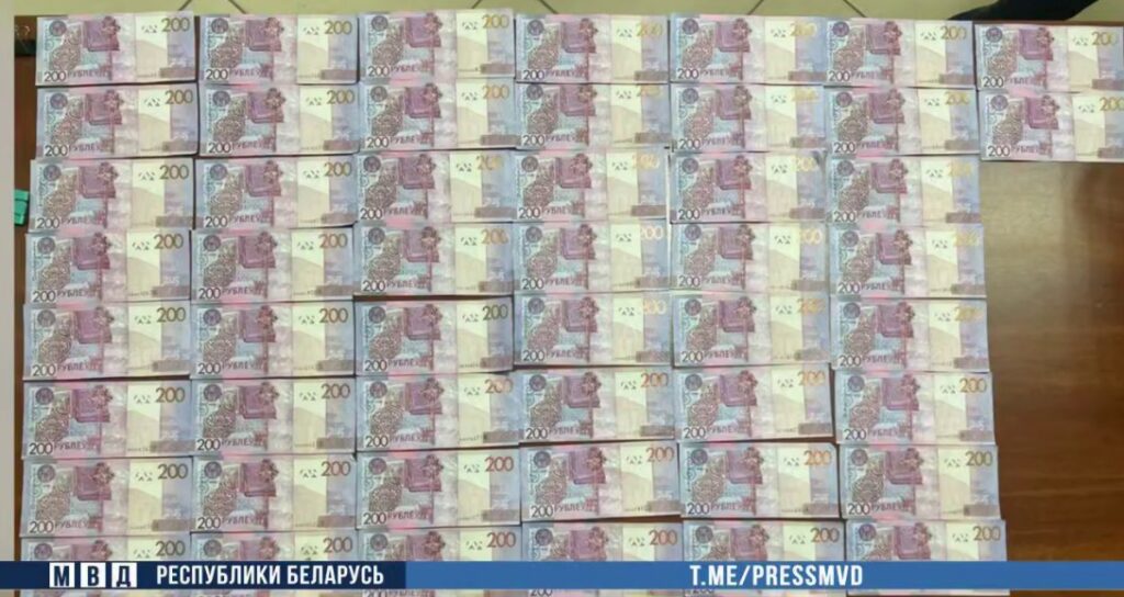 Крупный таксопарк в Минске оказался в центре уголовного дела из-за «серых» зарплат