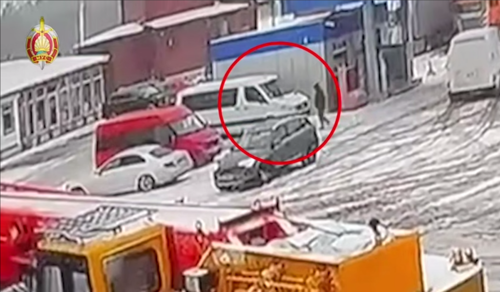 Трио из Осиповичей и Борисова похитили 130 тысяч долларов из авто на заправке в России