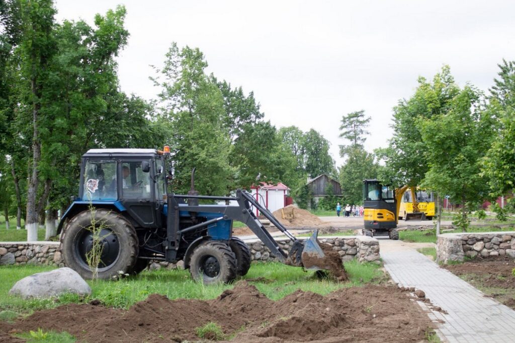 В_минувшем_году_приеобразился_сквер_в_агрогородке_Октябрь