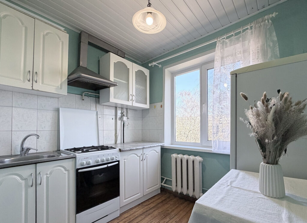 Рядом с метро, кинотеатром и магазинами: смотрим бюджетную однушку в Минске