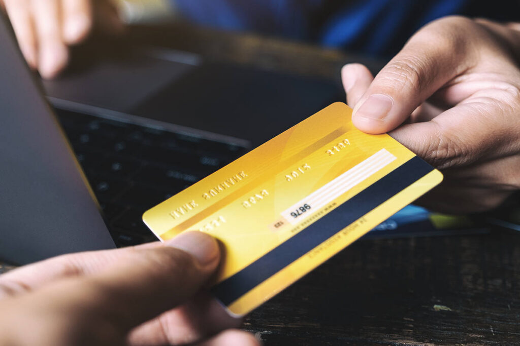 Юристы объяснили, за что наниматель может лишить работника 13-й зарплаты