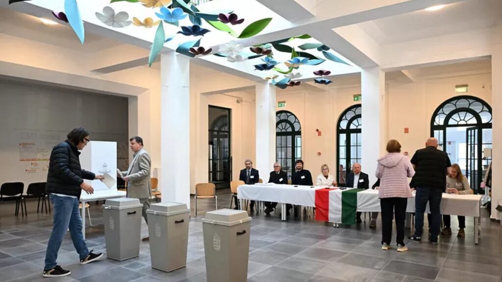 В Венгрии закрылись избирательные участки на парламентских выборах