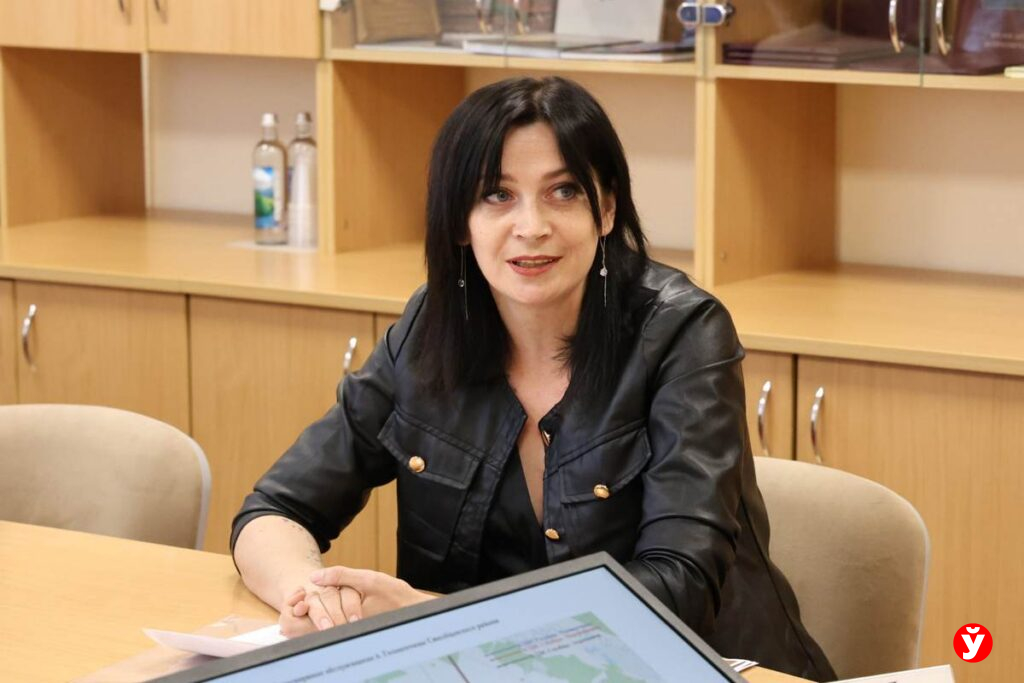 Три месяца без воды и разбитая дорога – репортаж из деревни Столбцовского района